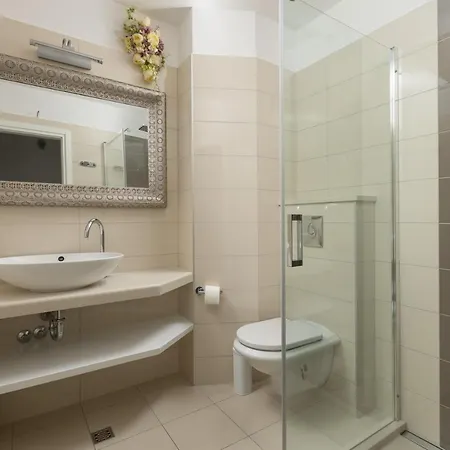 Villa Toni With Pool And Jacuzzi Makarska